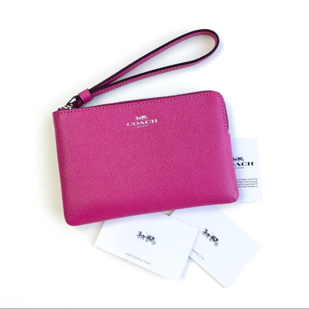 Coach CORNER ZIP WRISTLET